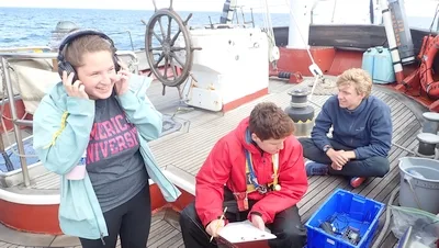 Listening to whales with the hydrophone