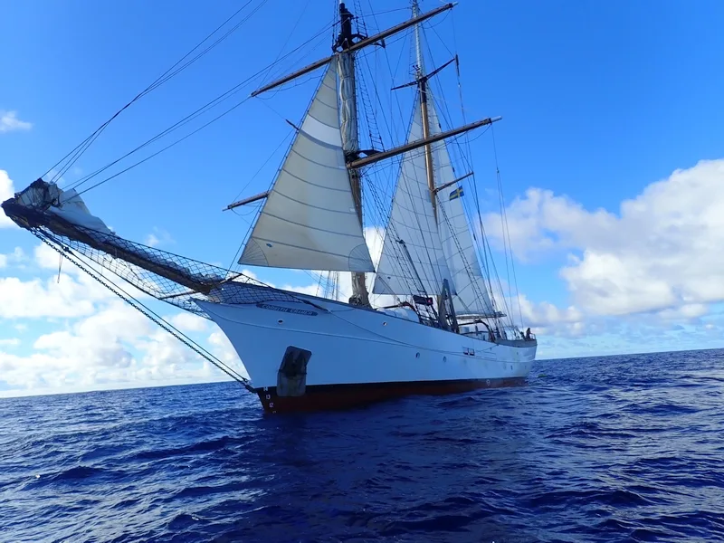 The Cramer sailing under the morning’s clouds