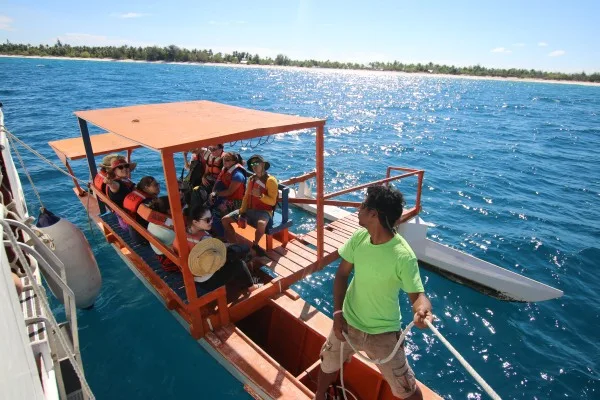 Boat run to shore